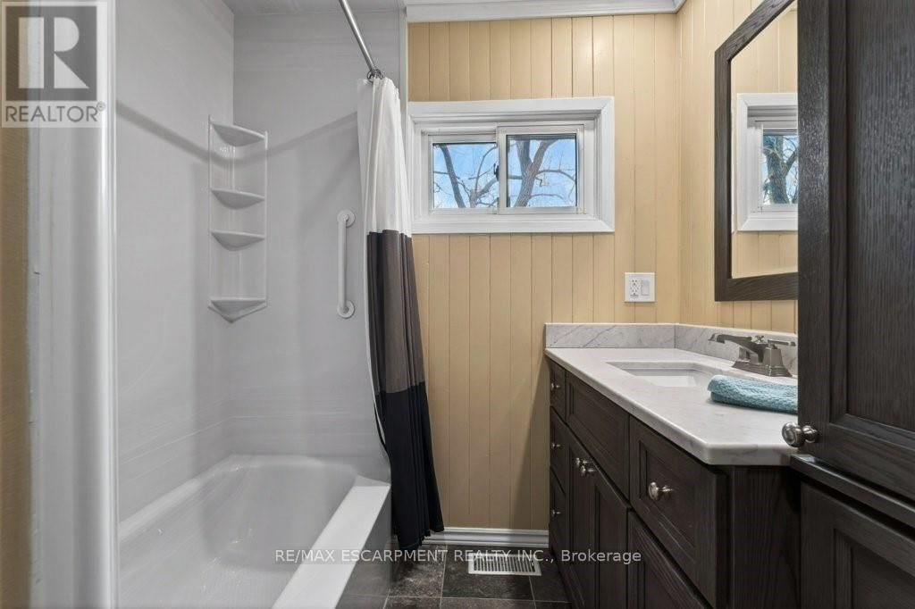 3378 JOHNSON STREET Image 16