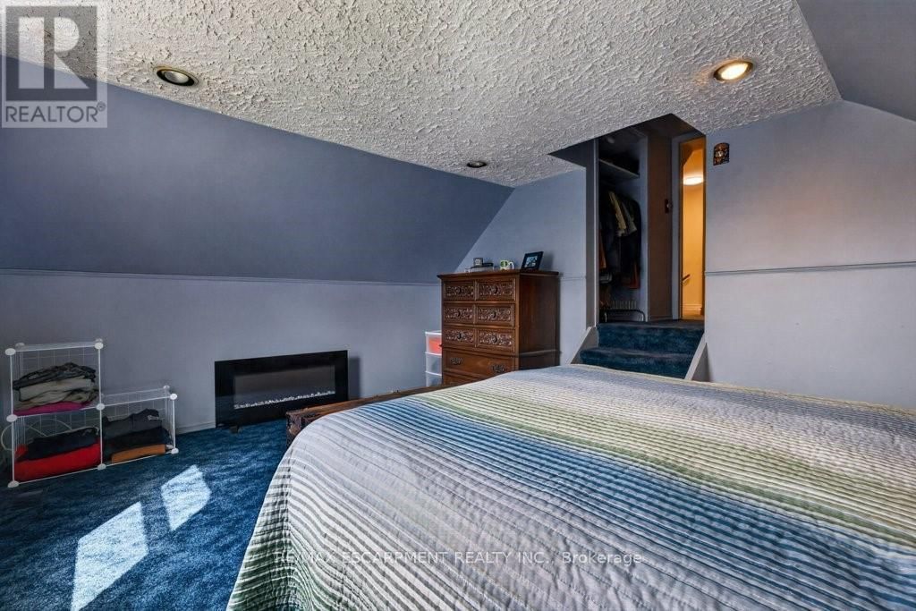 3378 JOHNSON STREET Image 29