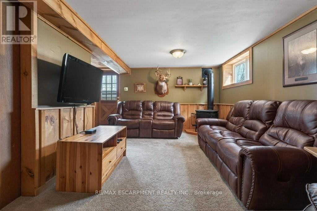 3378 JOHNSON STREET Image 30