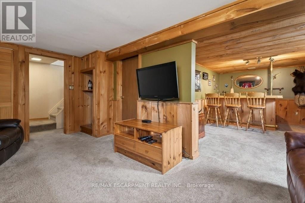 3378 JOHNSON STREET Image 32