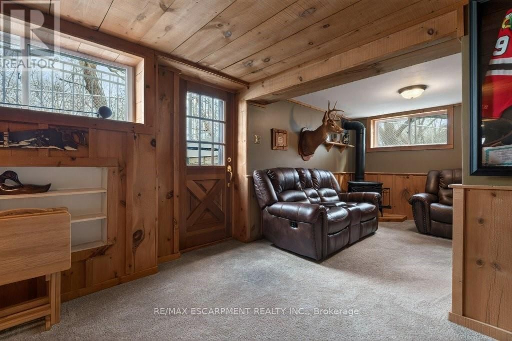 3378 JOHNSON STREET Image 33