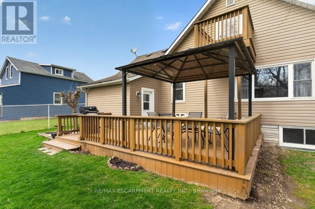 3378 JOHNSON STREET Image 39