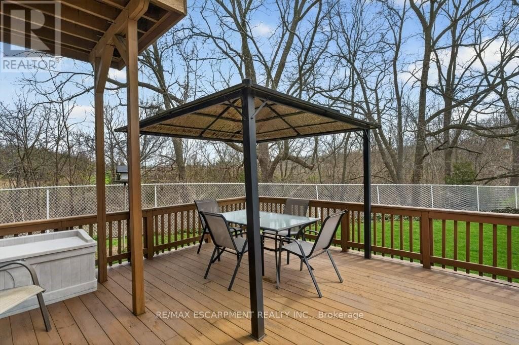 3378 JOHNSON STREET Image 41