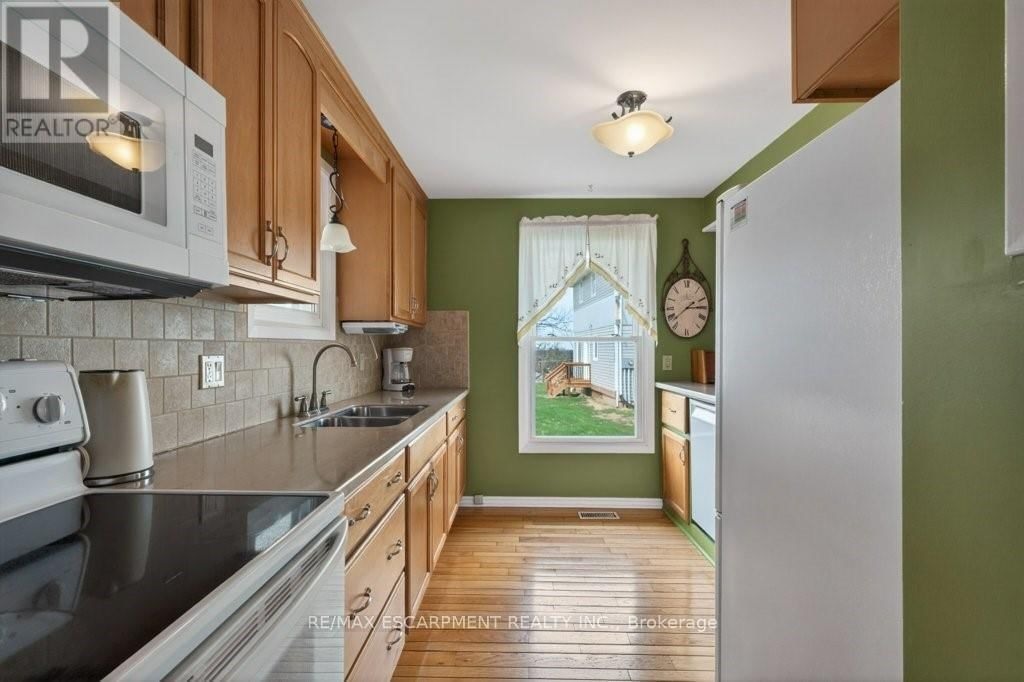 3378 JOHNSON STREET Image 5