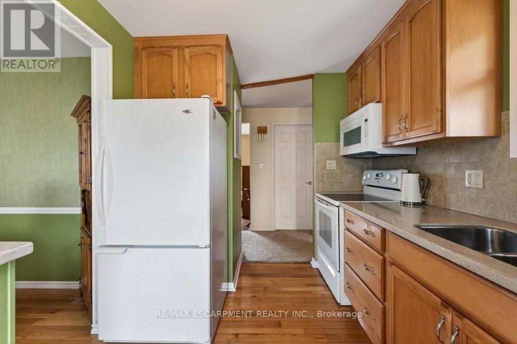 3378 JOHNSON STREET Image 6