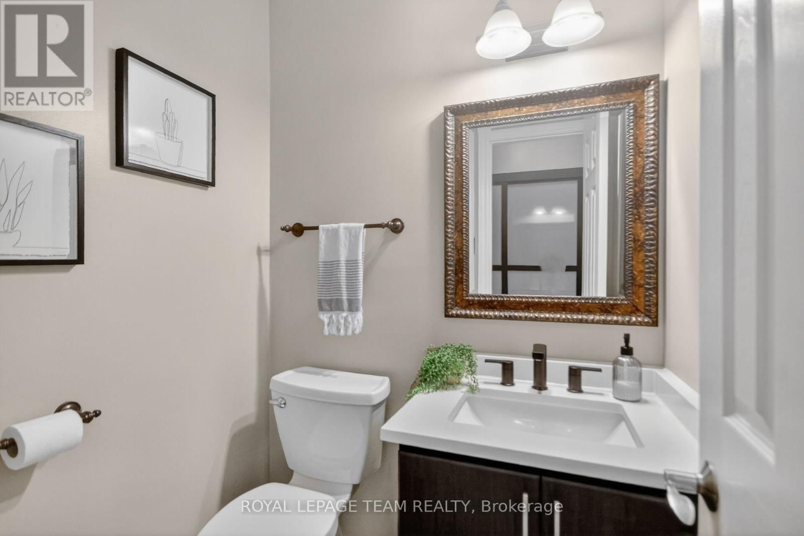 8 GOWRIE DRIVE Image 18