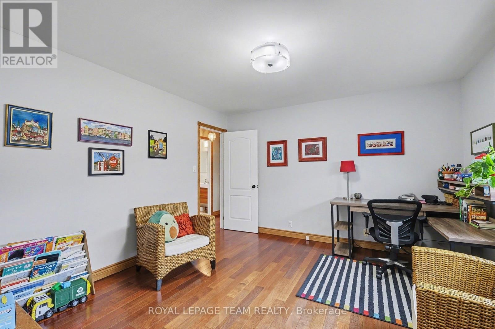 3041 BRIDGE STREET Image 19