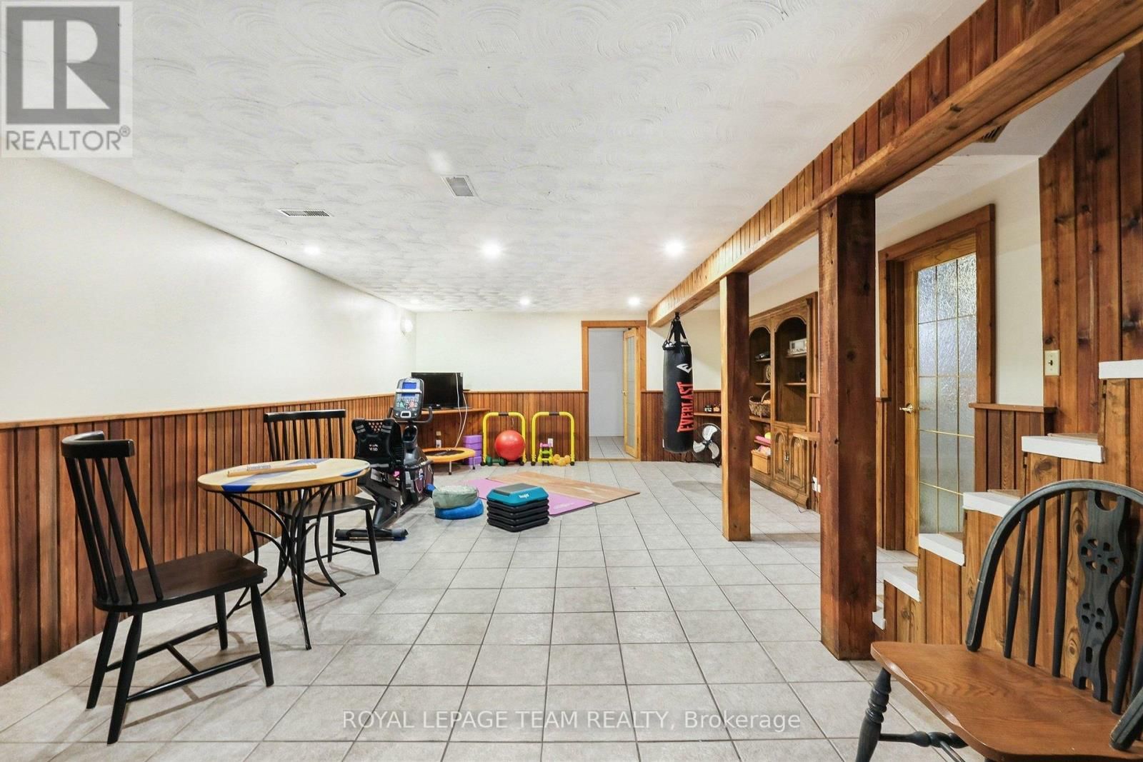 3041 BRIDGE STREET Image 26