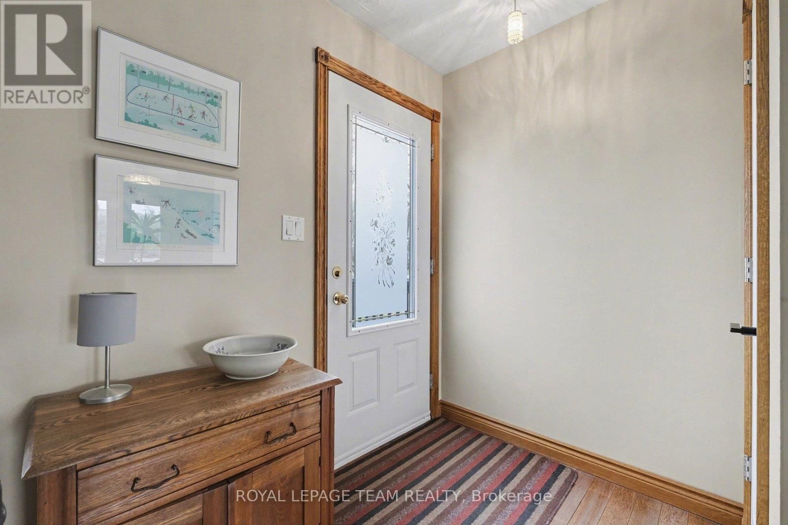 3041 BRIDGE STREET Image 5