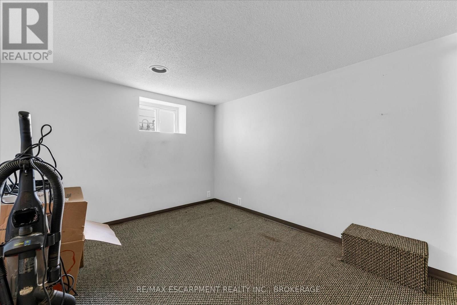 121 EDGEMONT STREET NORTH Image 30