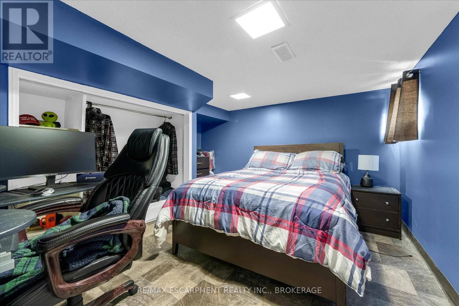 121 EDGEMONT STREET NORTH Image 35