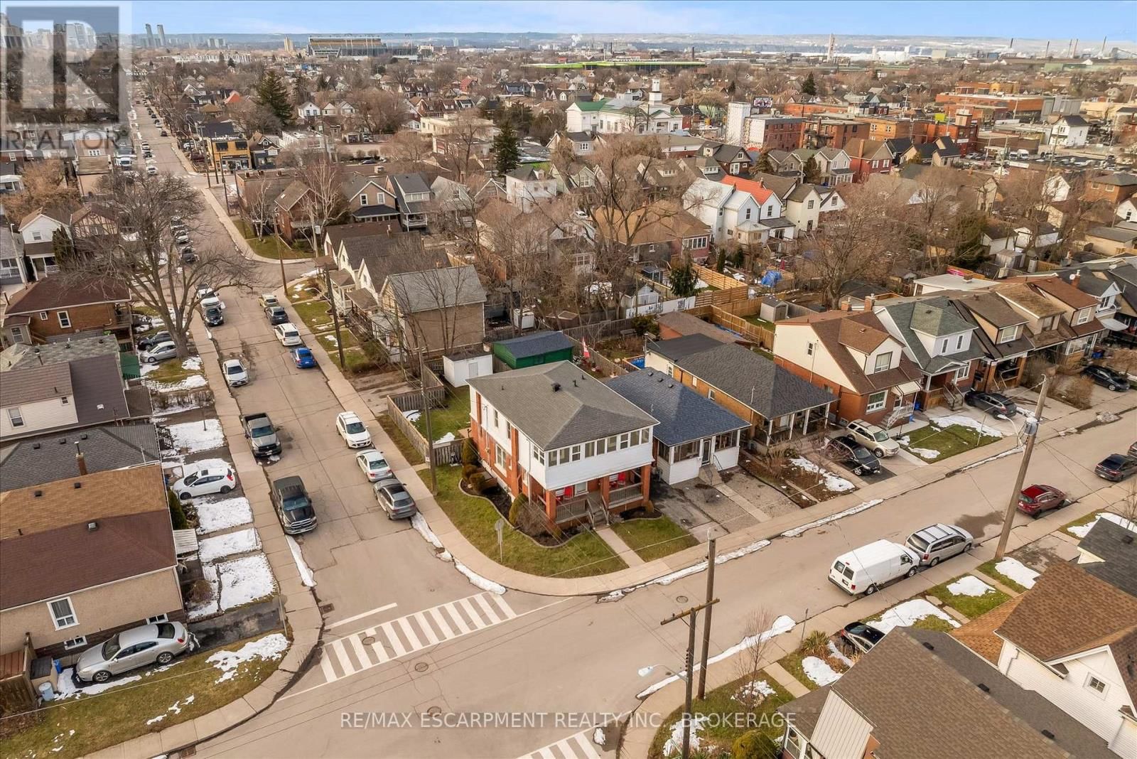 121 EDGEMONT STREET NORTH Image 46