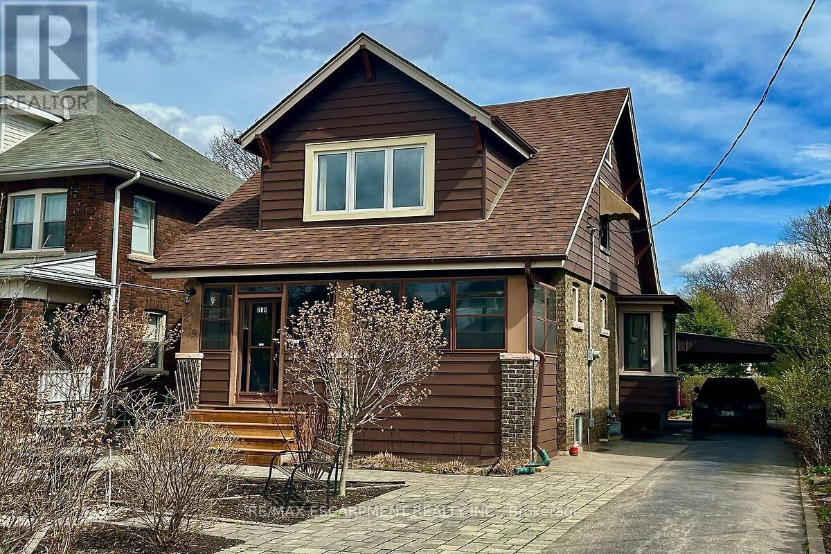 219 ST. CLAIR BOULEVARD Image 2