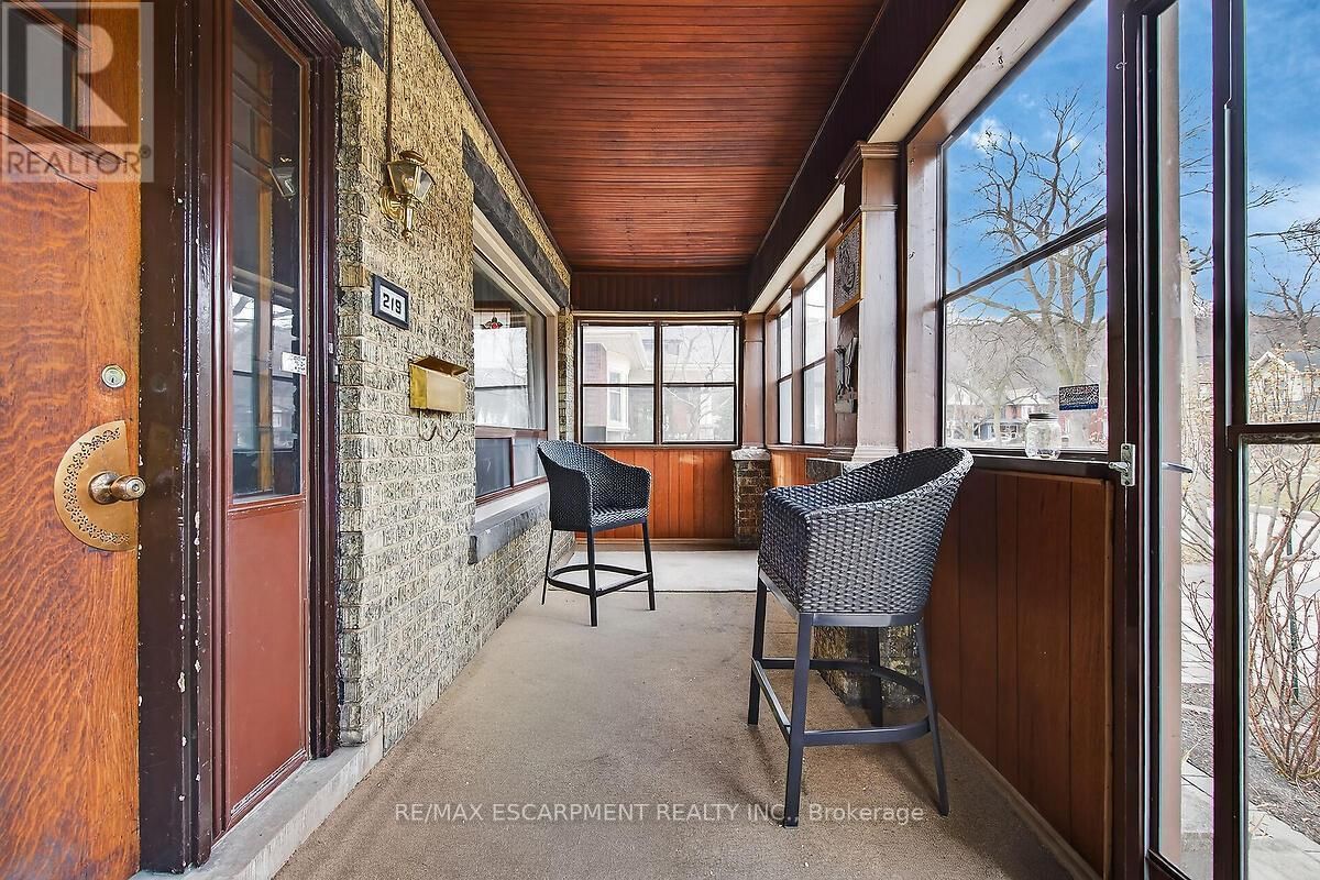 219 ST. CLAIR BOULEVARD Image 3