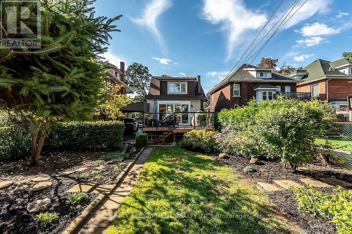 219 ST. CLAIR BOULEVARD Image 37