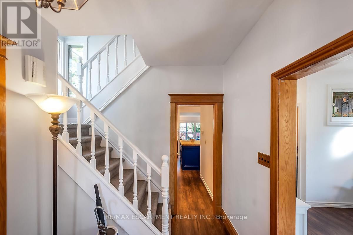 219 ST. CLAIR BOULEVARD Image 5