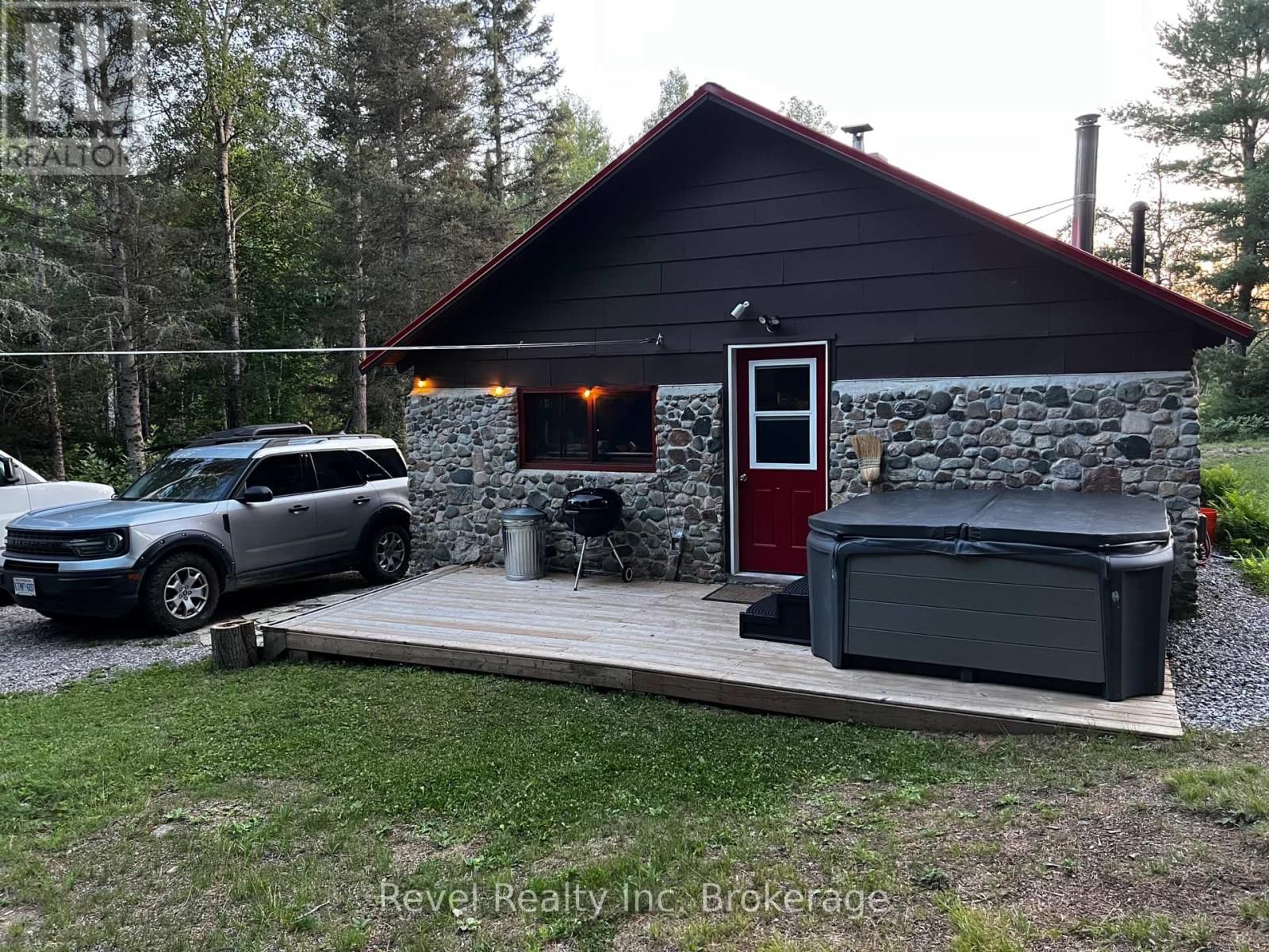 375 DUBUC ROAD Image 14