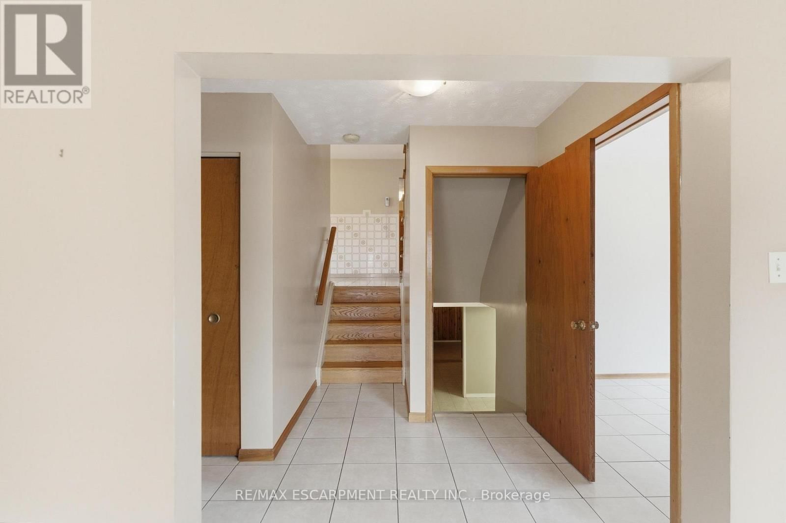 26 ADORN COURT Image 20