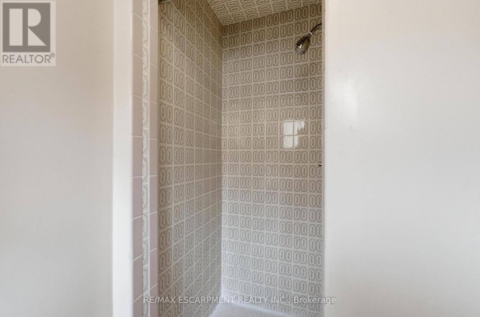 26 ADORN COURT Image 27