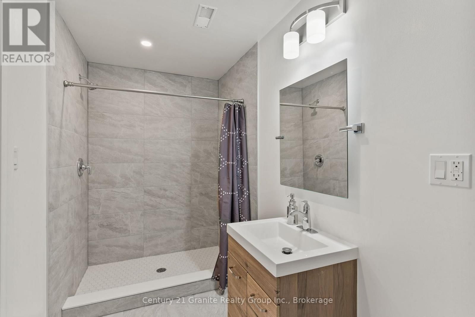 7032 COUNTY ROAD 121 Image 15