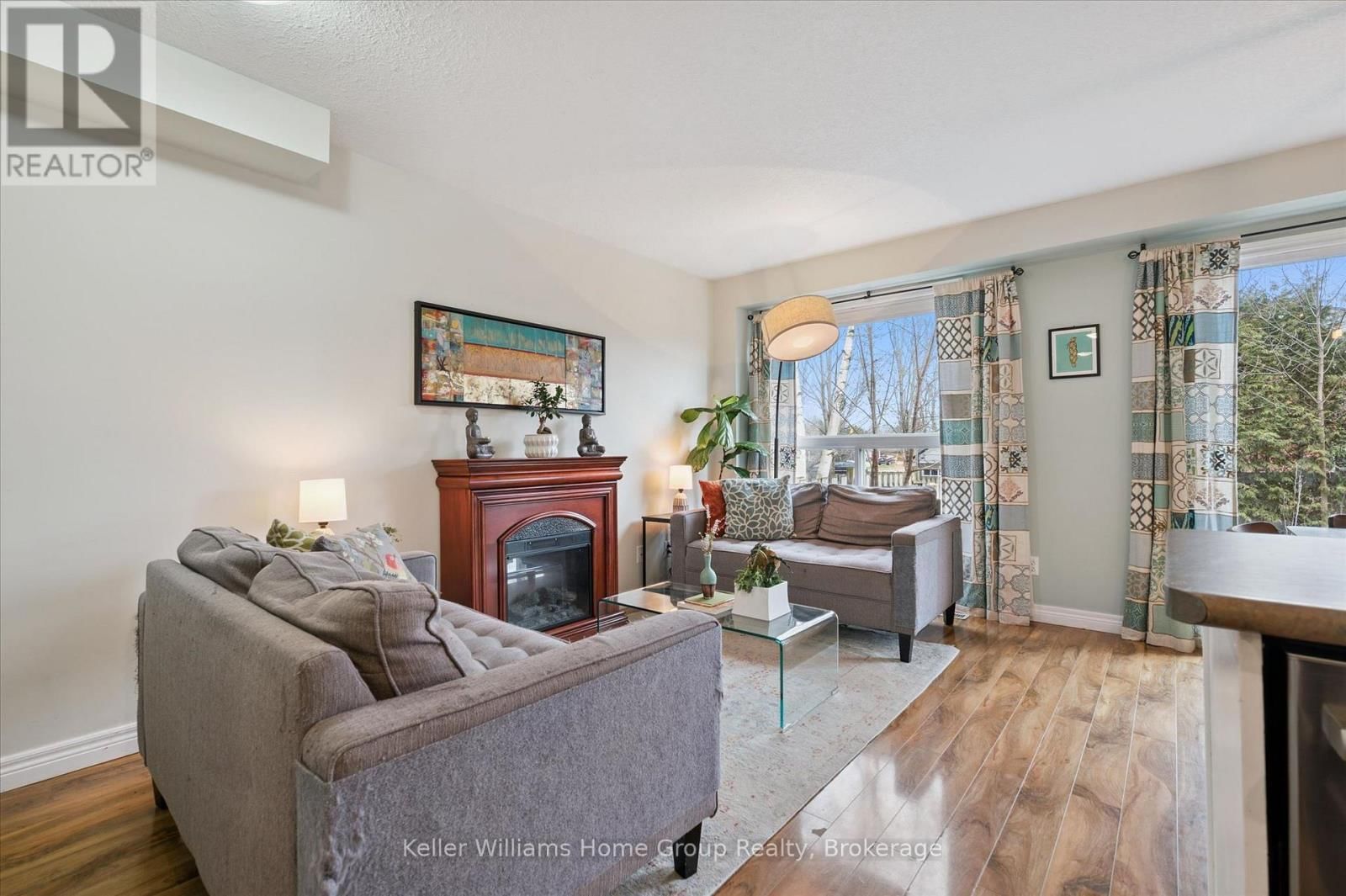 706 DENNY GATE Image 12