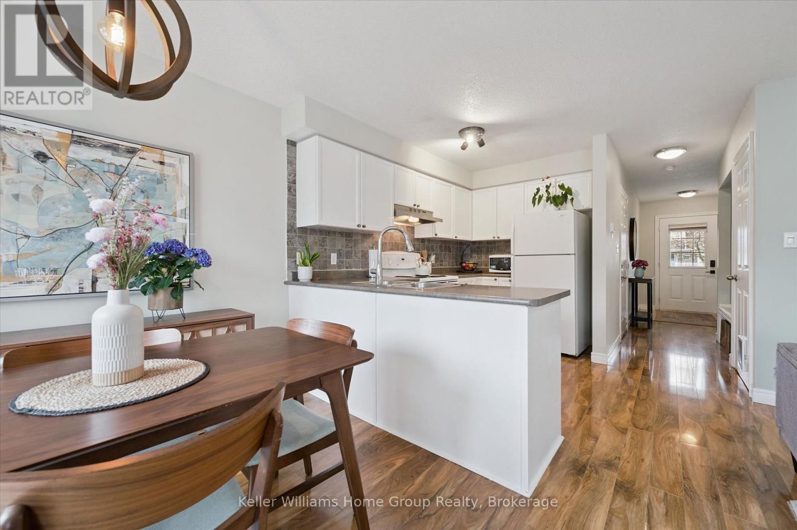 706 DENNY GATE Image 6