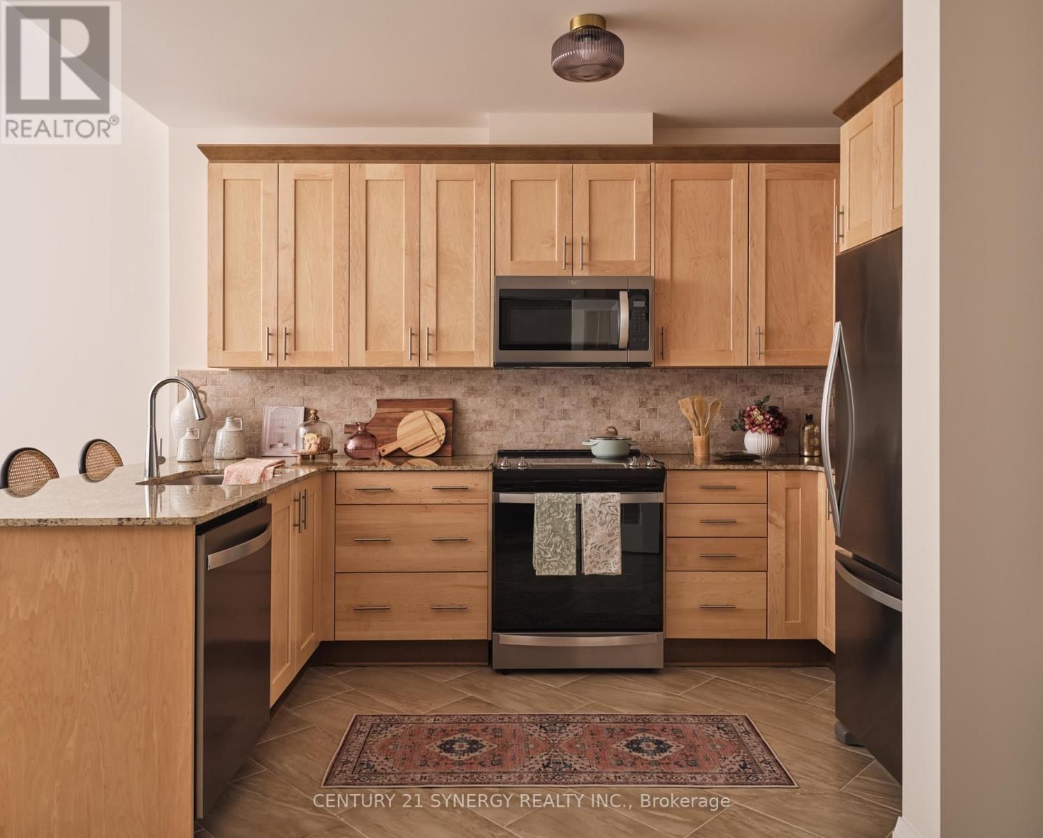 212 - 45 ELMSLEY STREET Image 29