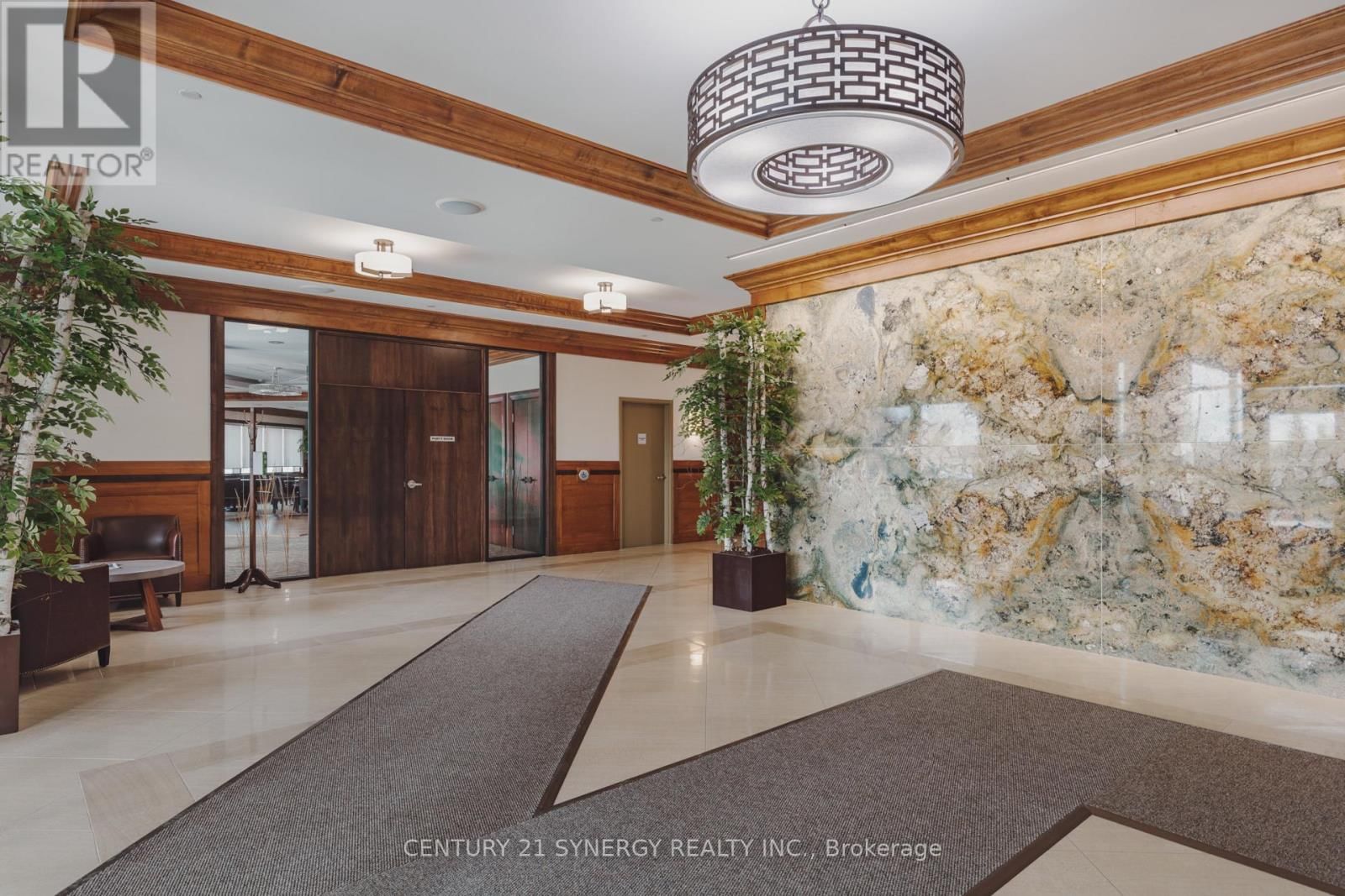 212 - 45 ELMSLEY STREET Image 6