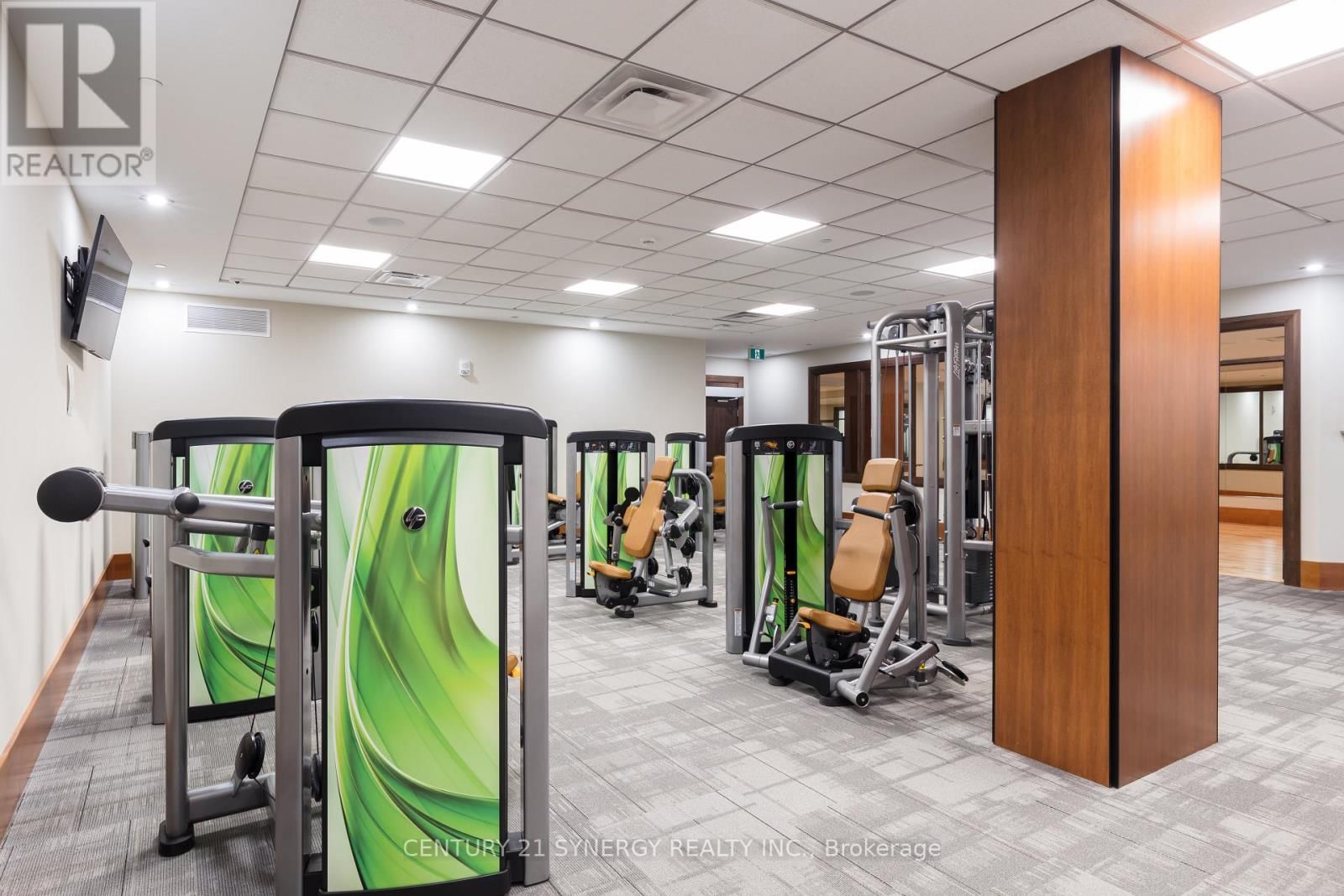 212 - 45 ELMSLEY STREET Image 8