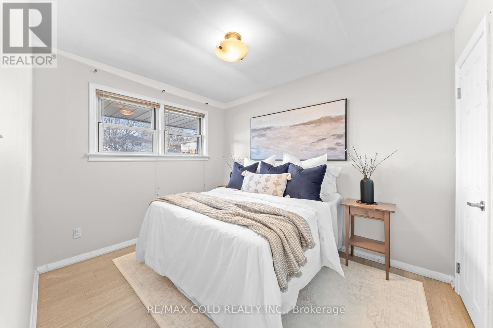 207 BRENDA CRESCENT Image 28