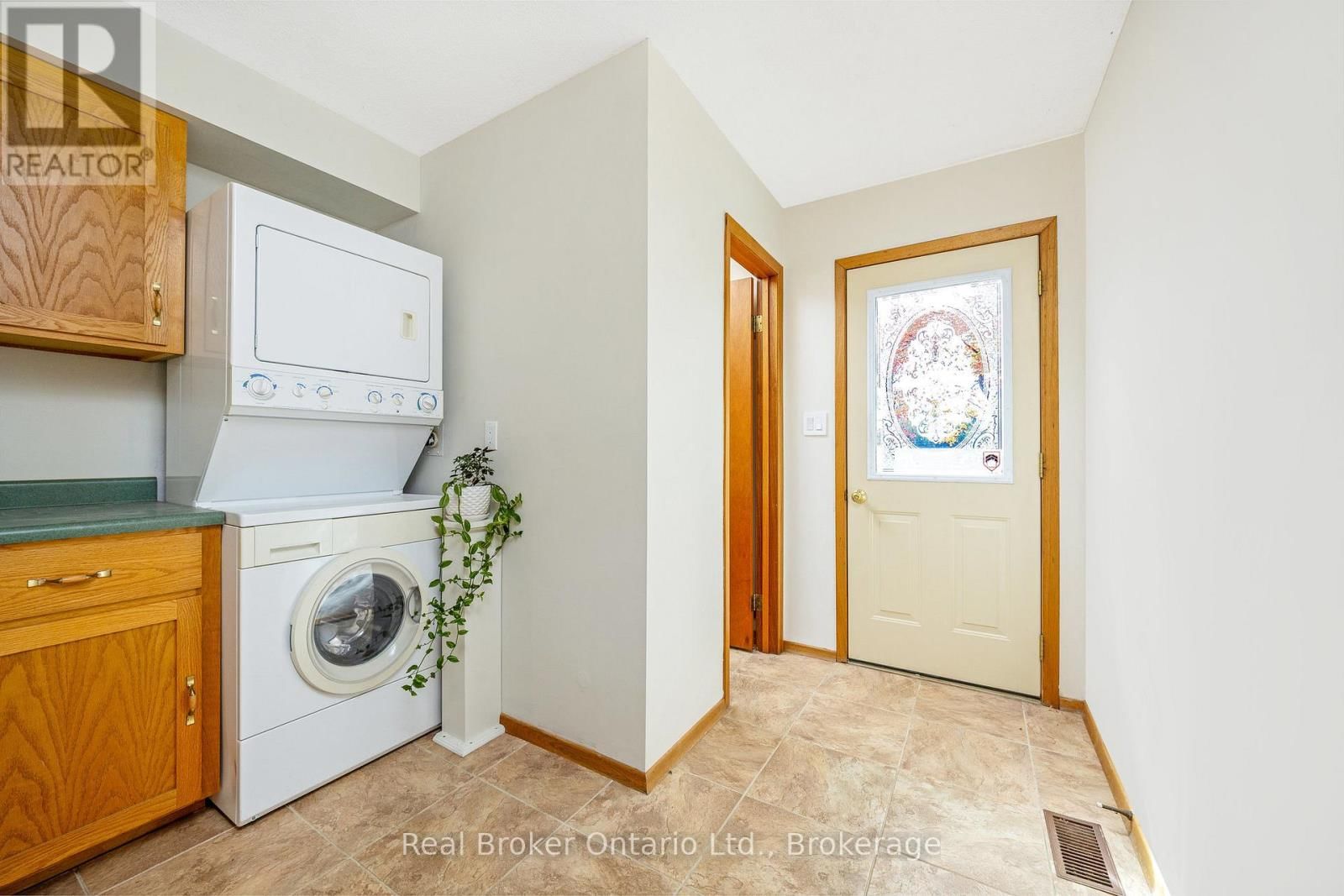 8759 WELLINGTON 124 ROAD Image 23