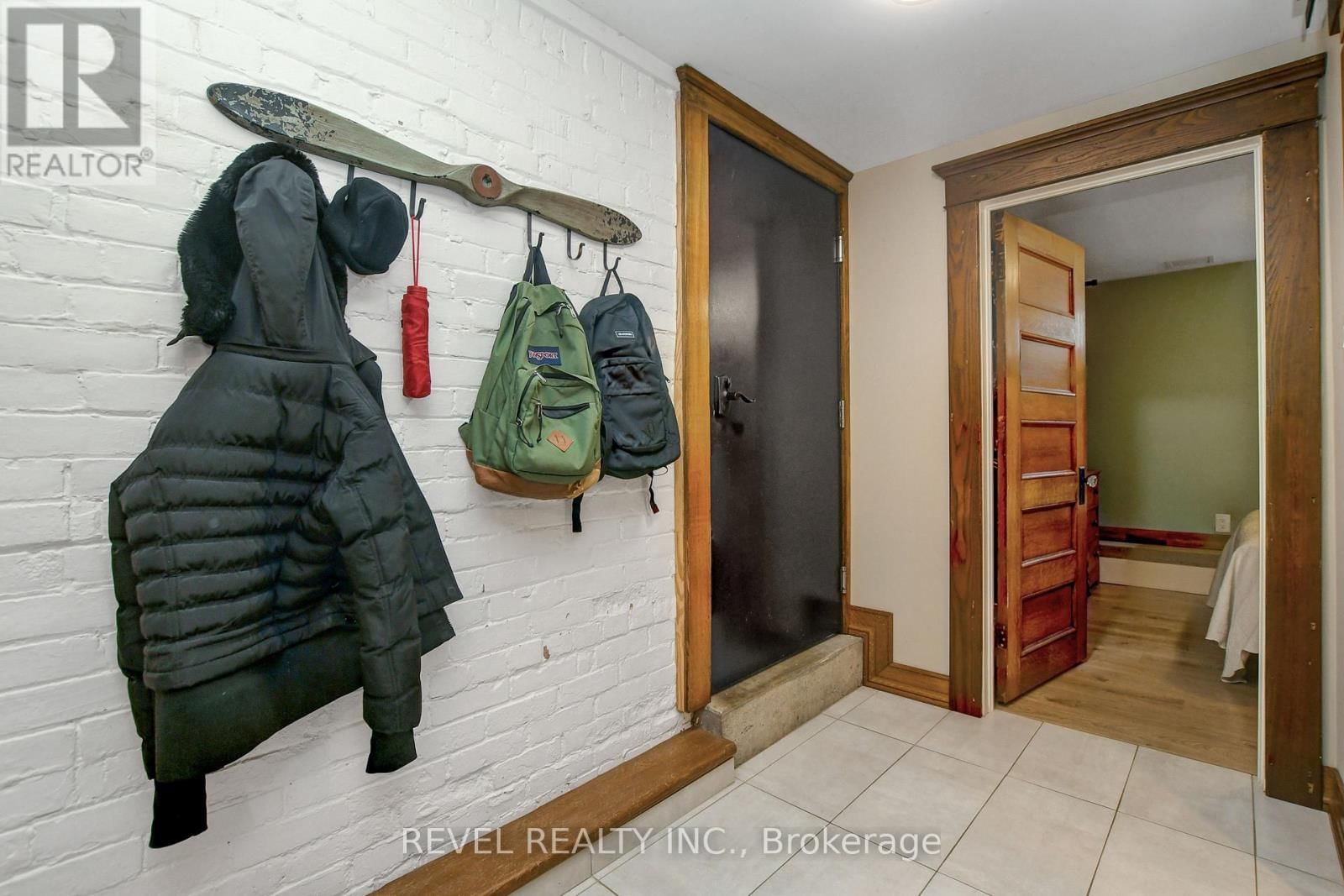 90 POWELL AVENUE Image 25