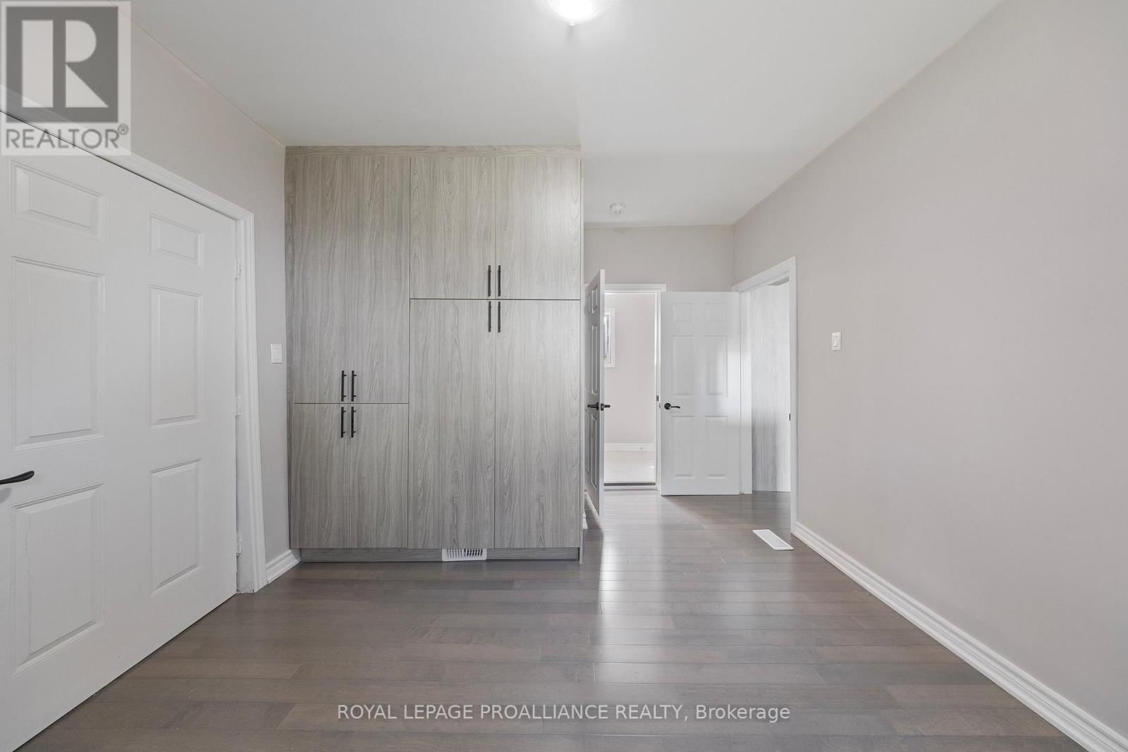 141 ONTARIO STREET Image 24