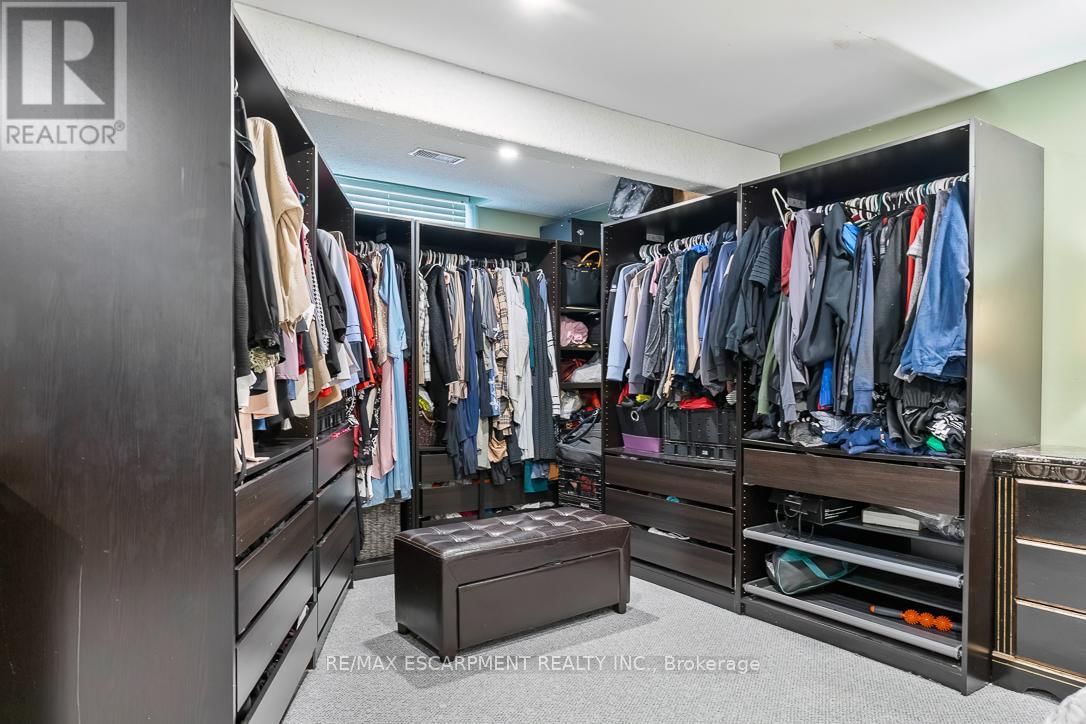 45 HAWKINS DRIVE Image 42