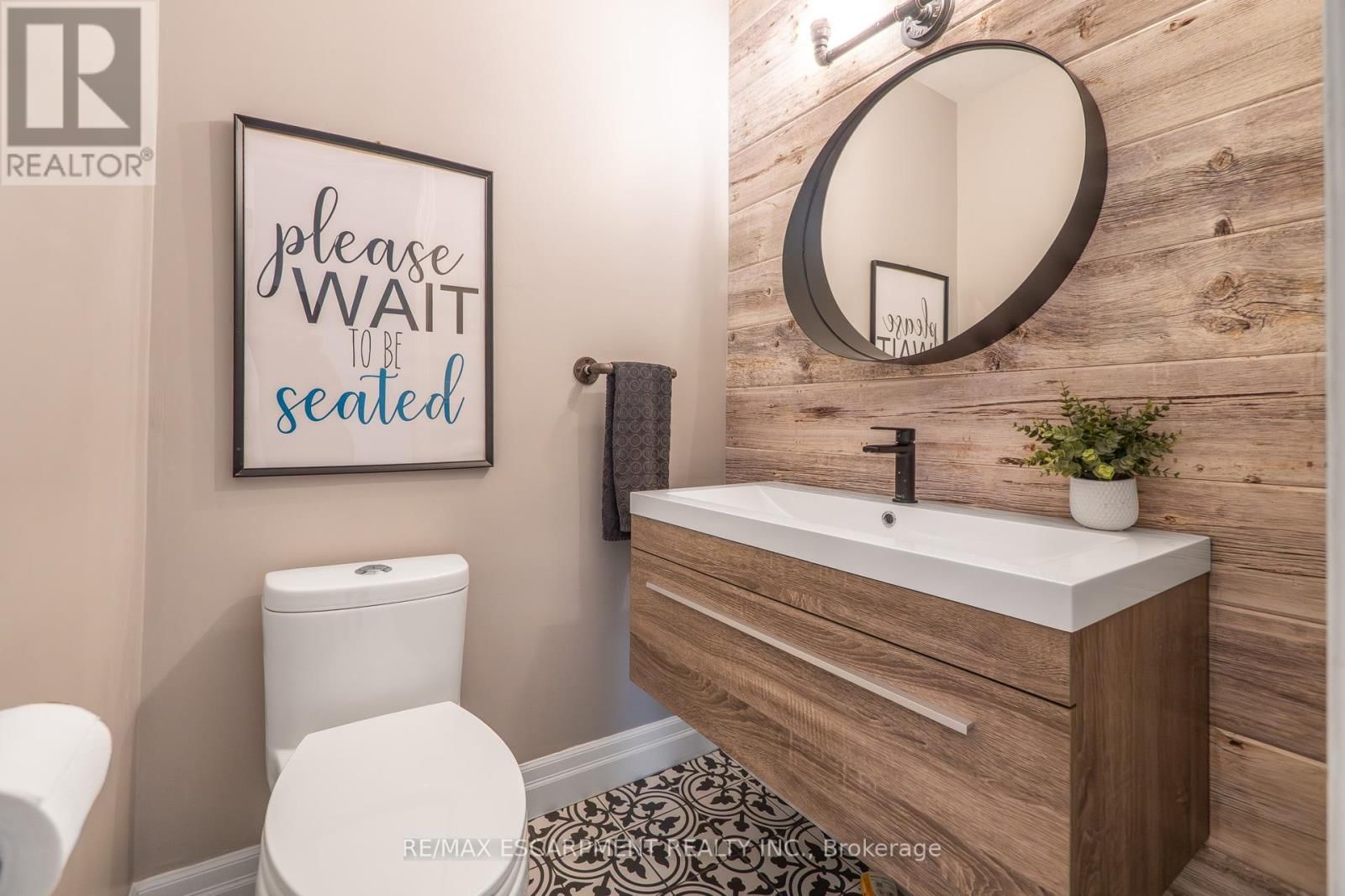 8 WILDAN DRIVE Image 23