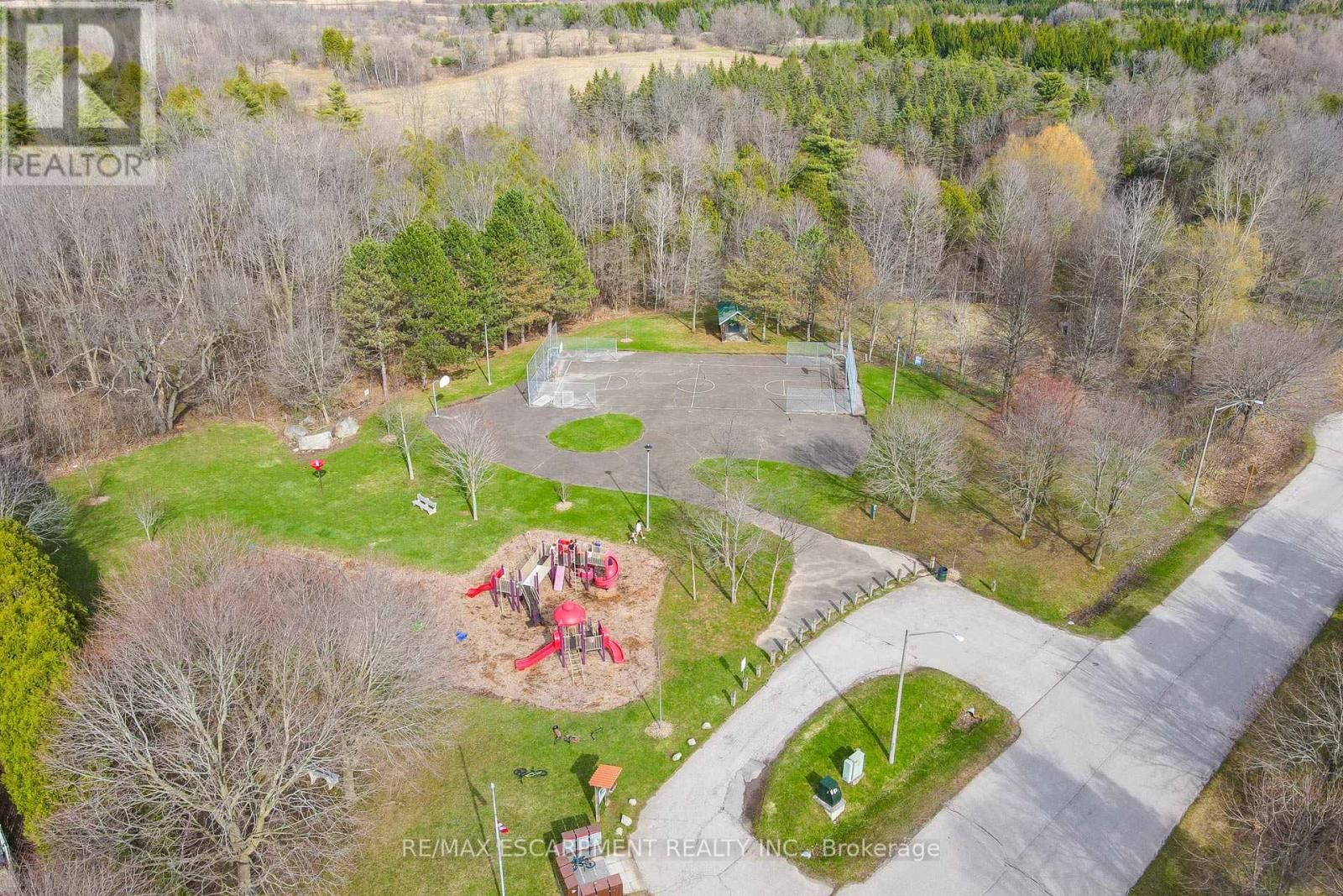 8 WILDAN DRIVE Image 48