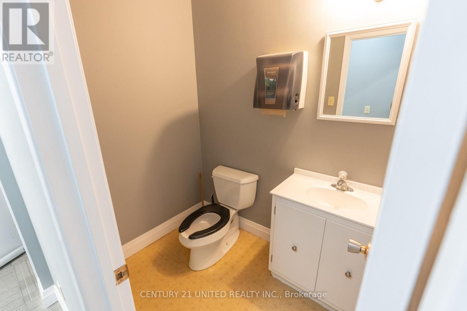 310 RUBIDGE STREET Image 11