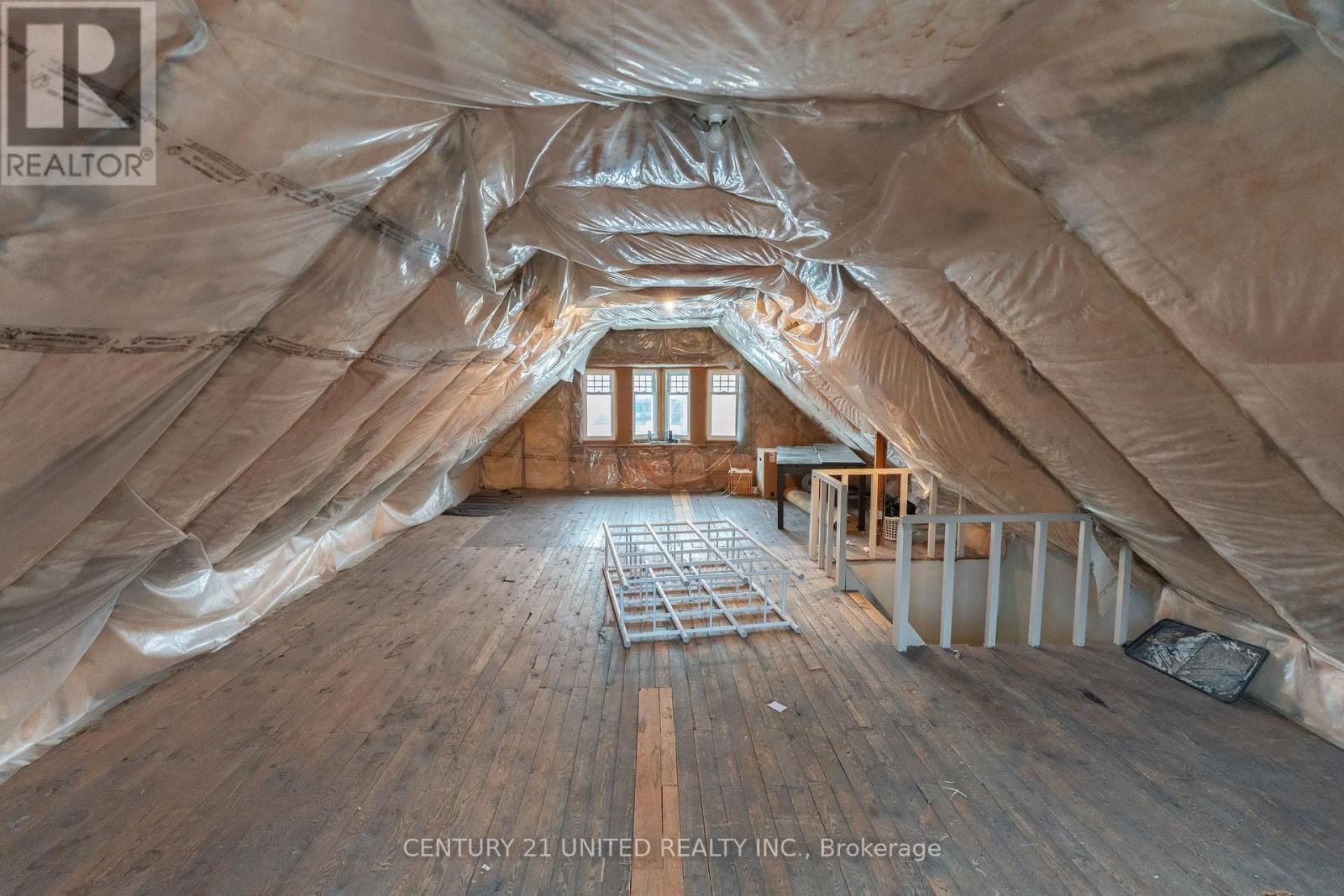 310 RUBIDGE STREET Image 26