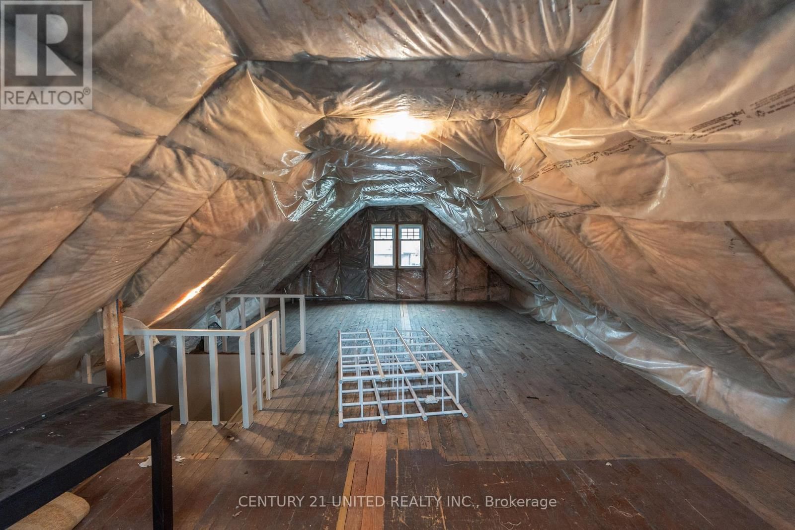 310 RUBIDGE STREET Image 27