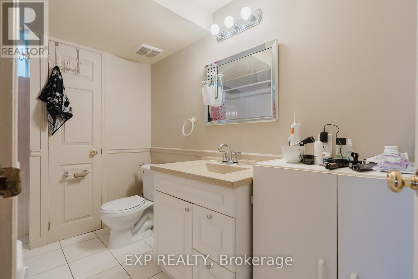 847 PINEWOOD CRESCENT Image 35