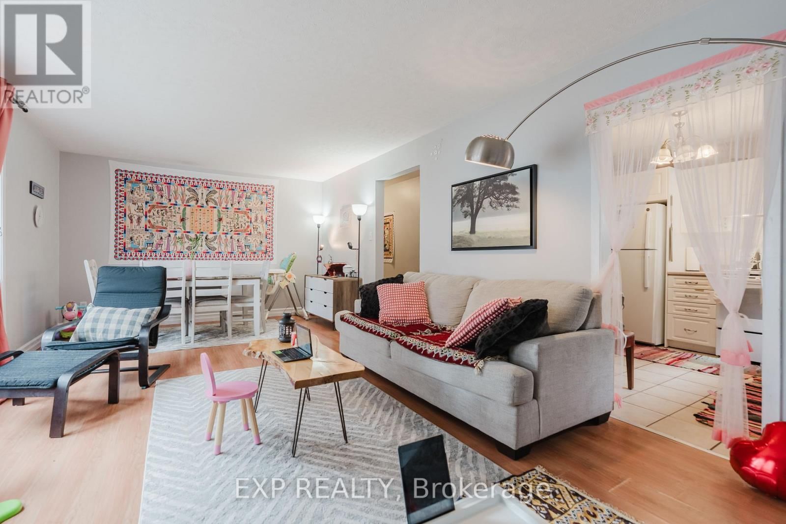 847 PINEWOOD CRESCENT Image 6