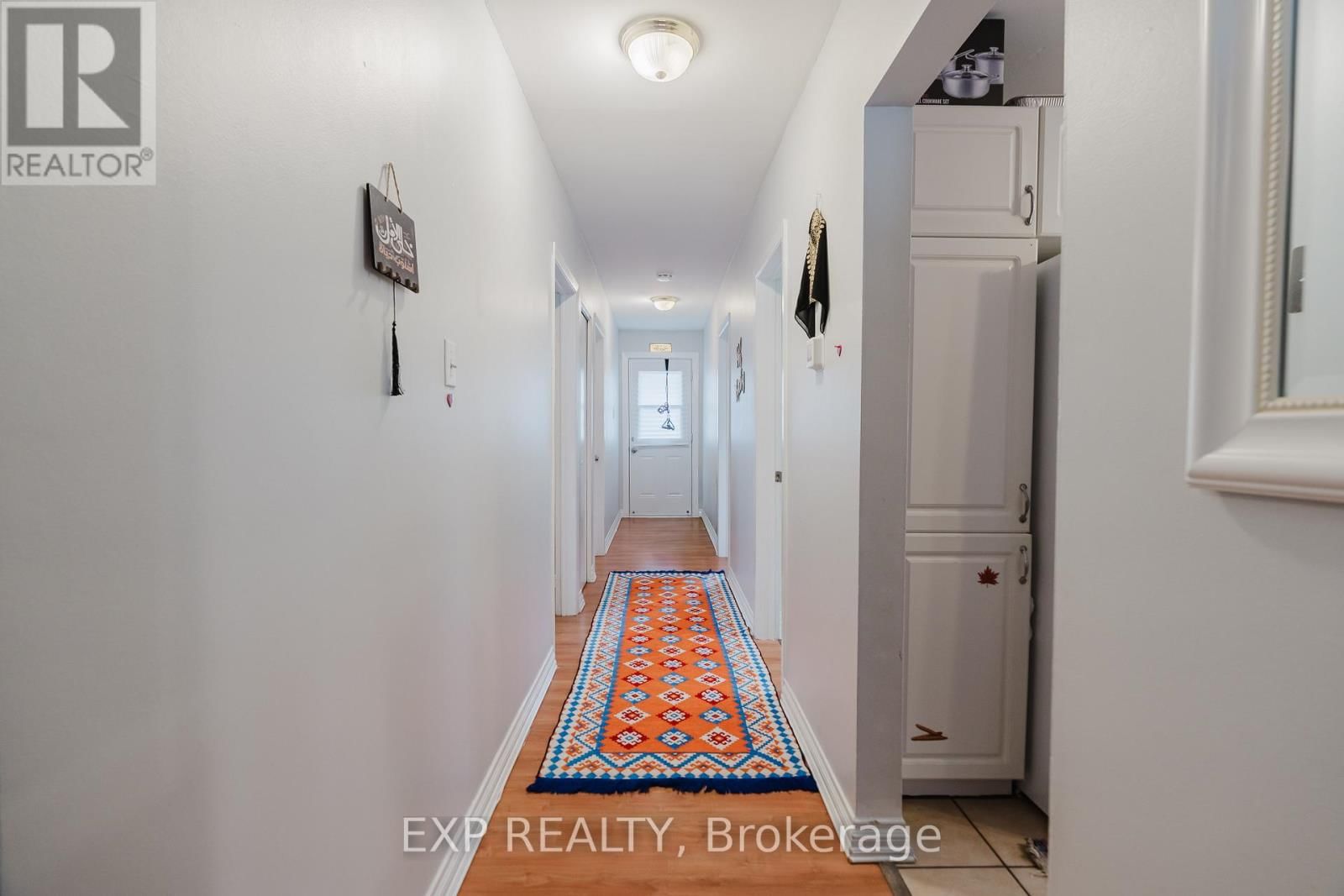 847 PINEWOOD CRESCENT Image 8