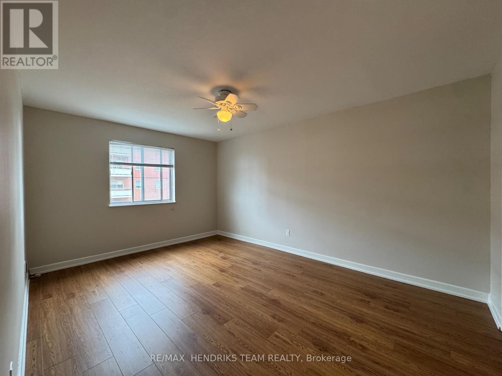 705 - 610 LAKE STREET Image 10