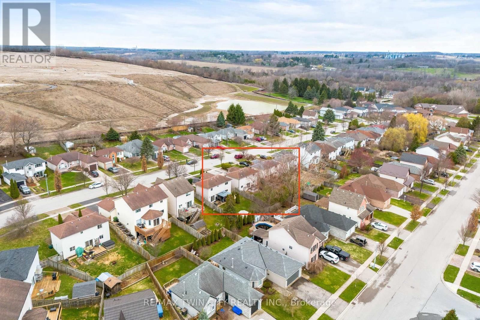 99 CANROBERT STREET Image 37