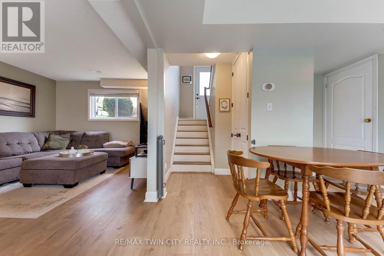 99 CANROBERT STREET Image 6