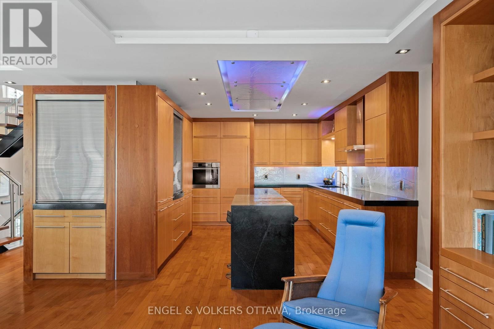 93 GILCHRIST AVENUE Image 13