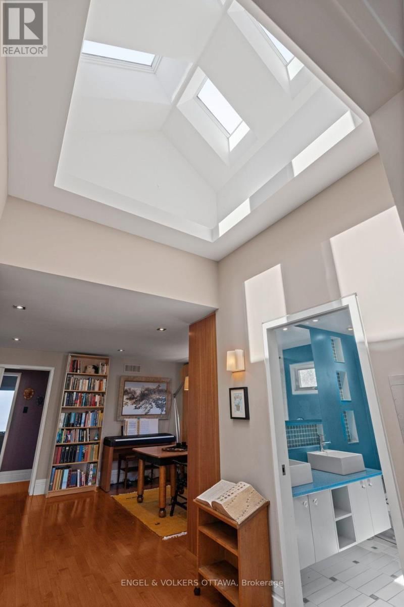 93 GILCHRIST AVENUE Image 32