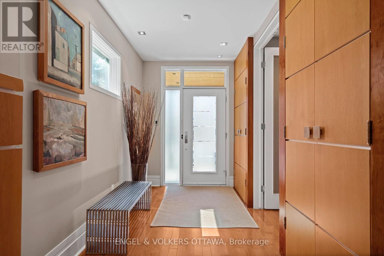 93 GILCHRIST AVENUE Image 4