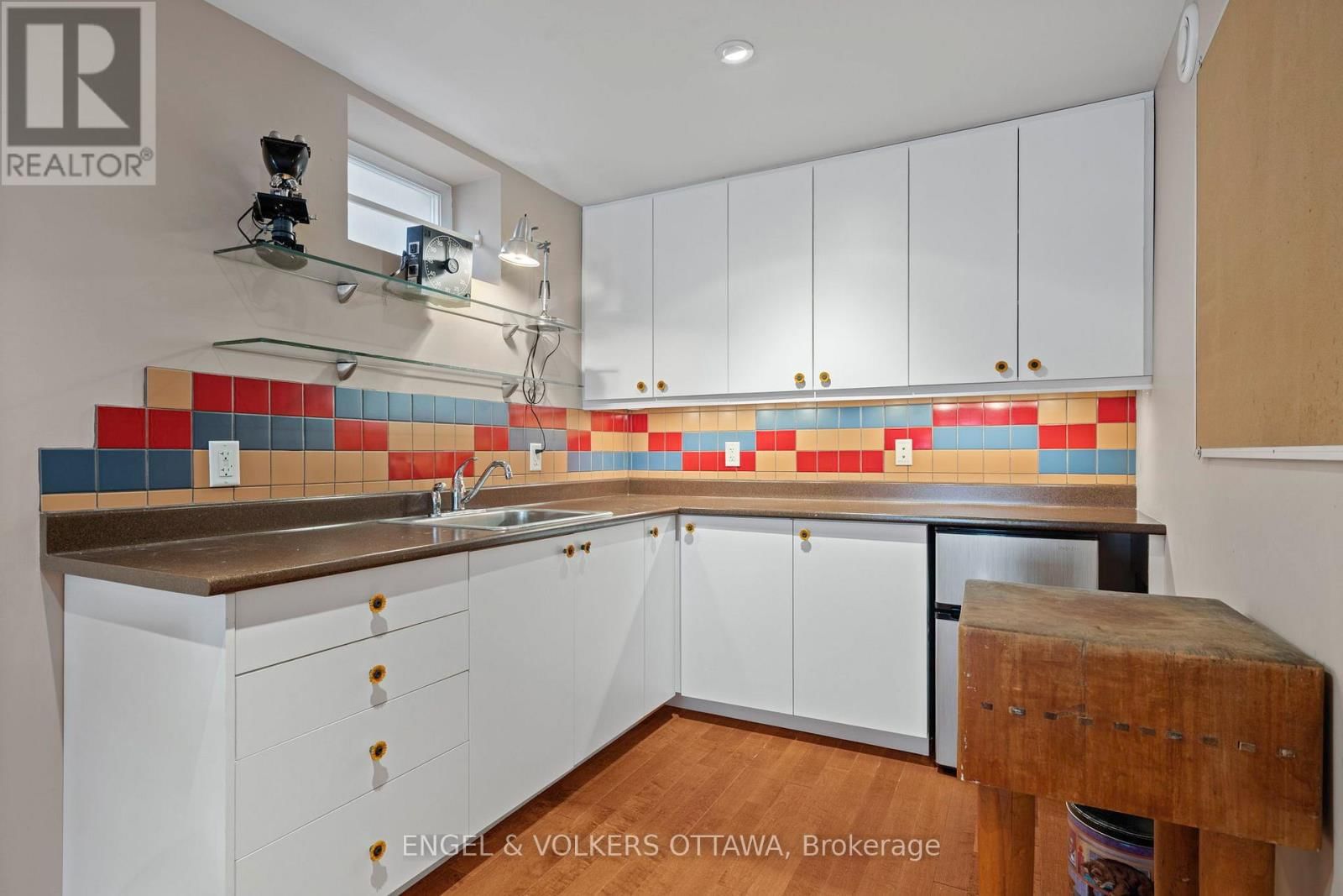 93 GILCHRIST AVENUE Image 40