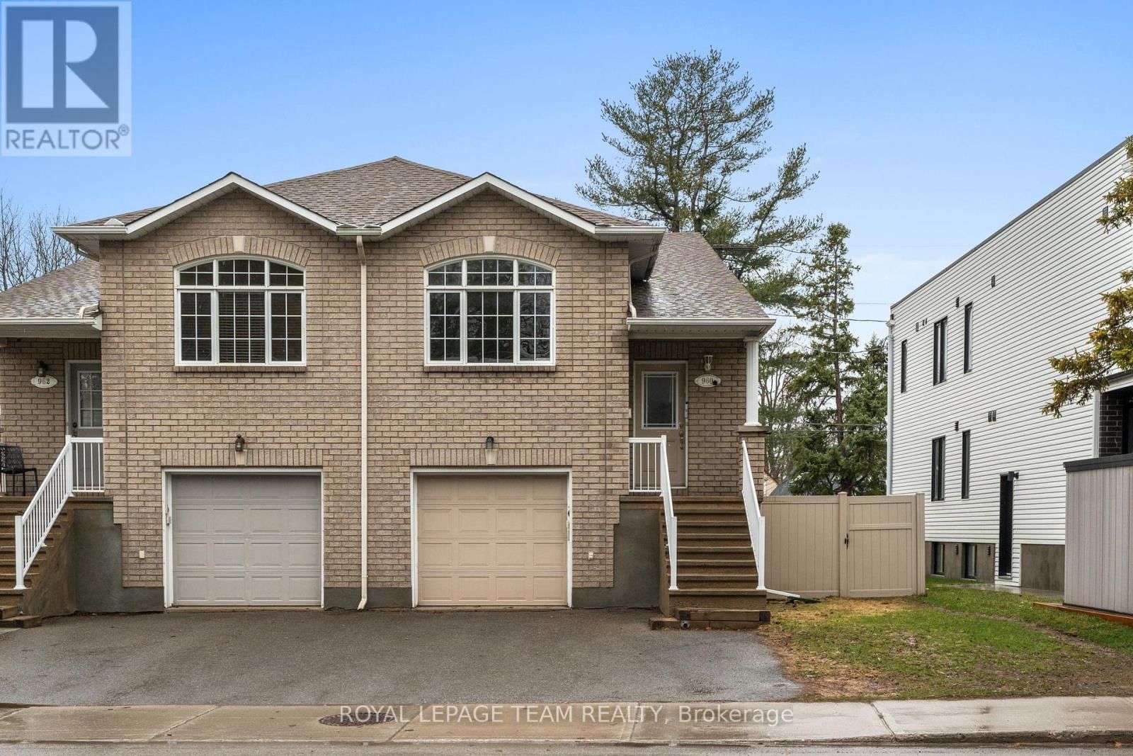 960 FISHER AVENUE WEST Image 2